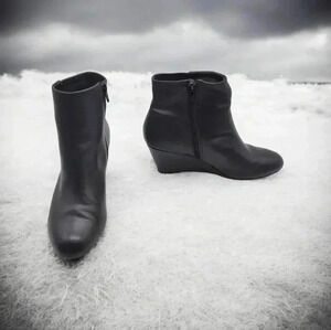 Kora Wedge Bootie Black Leather by André Assous sz 10